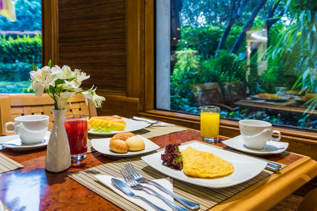 Cosmos 100 Hotel & Centro De Convenciones - Hoteles Cosmos Μπογκοτά Εξωτερικό φωτογραφία Breakfast at the hotel